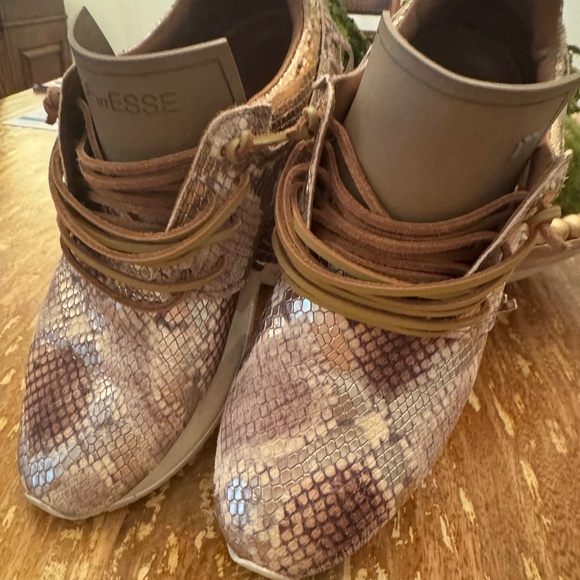 ESSE ESSE WOMENS SNEAKERS - Picture 3 of 4